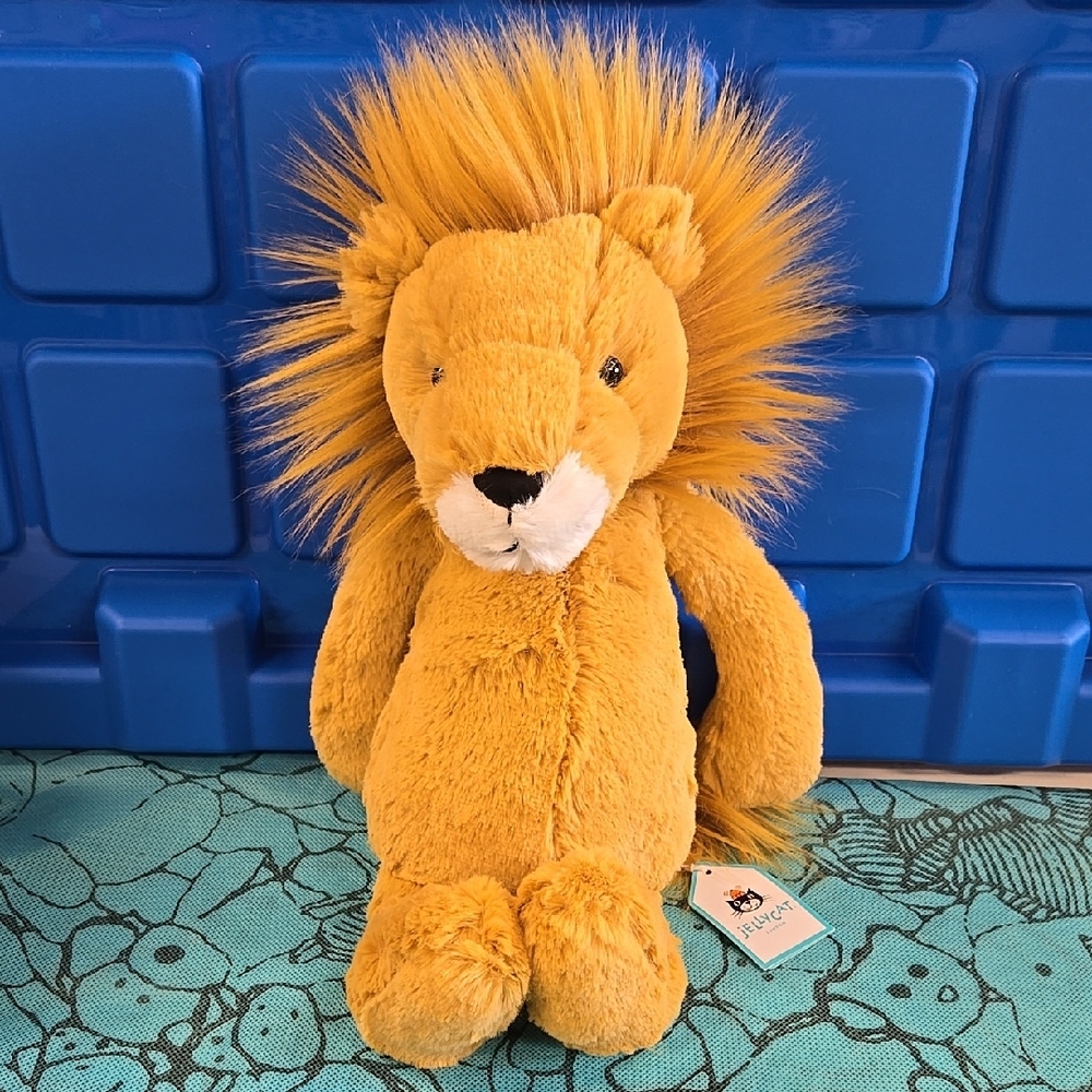 NWT Jellycat Original Bashful Lion